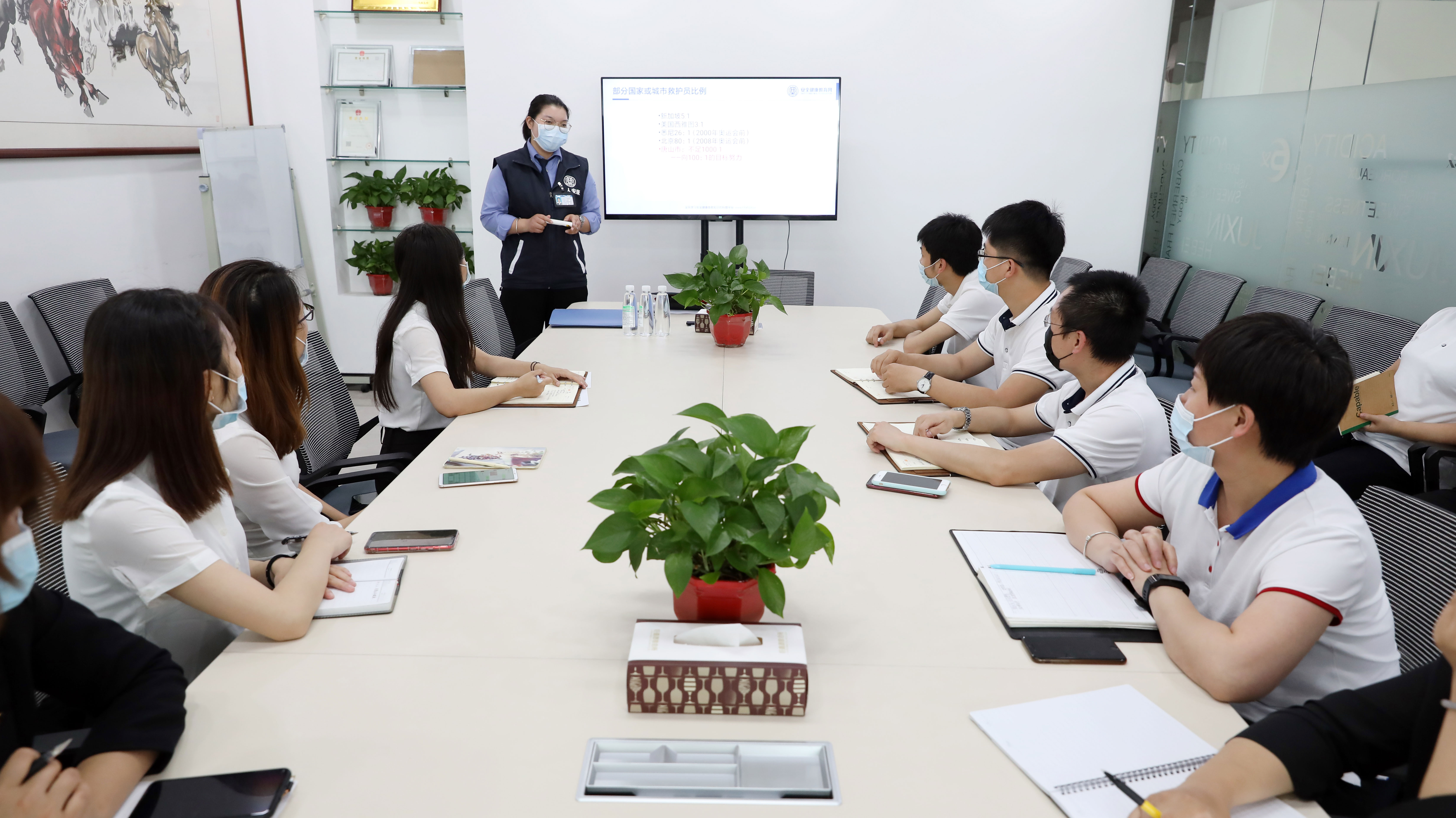 巨鑫酒業(yè)開展“健康唐山，我們在行動”安全健康知識講座